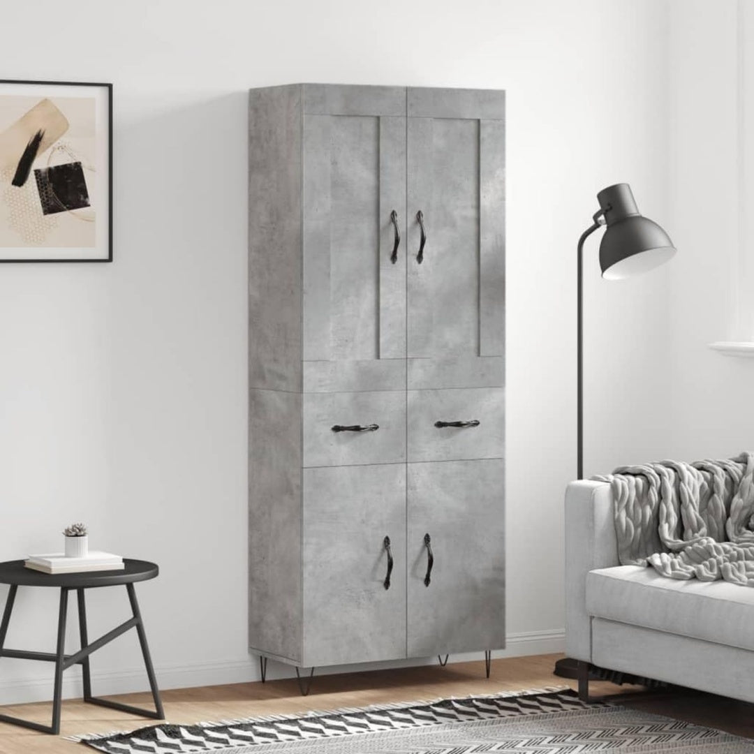 Betonoptik trifft beim Hochschrank auf schlanke Metallfuesse