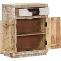 Das Sideboard setzt auf Schubladen in Naturbraun