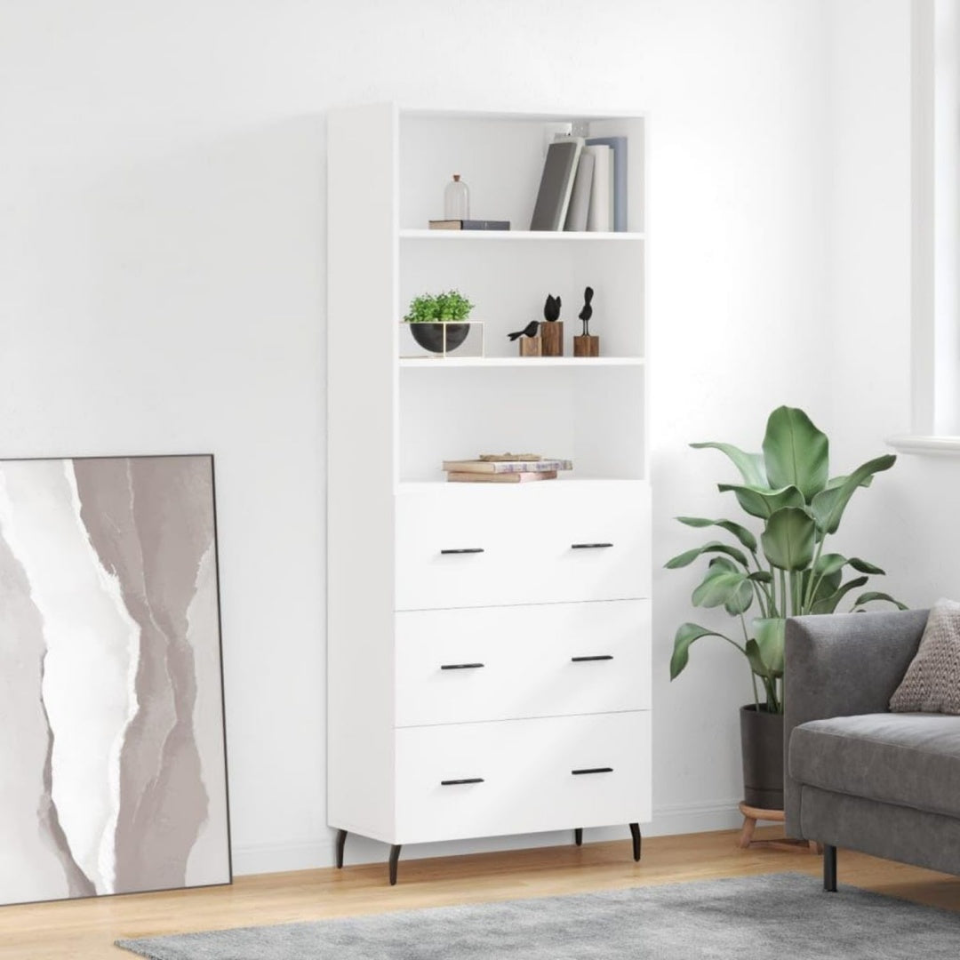 Metallfuesse geben dem schmalen weissen Highboard einen leichten Stand